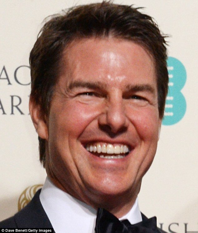 توم-كروز-يُثير-الجدل-7