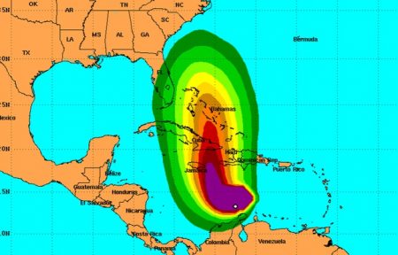 648x415_probabilite-vitesse-tempete-matthiew-1er-octobre-cartographiees-centre-americain-typhons-nhc