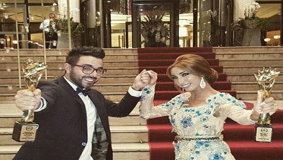 دنيا بطمة وأحمد شوقي بعد نيلهما جوائز الموريكس دور للموسيقى الشبابية (برلمان.كوم)