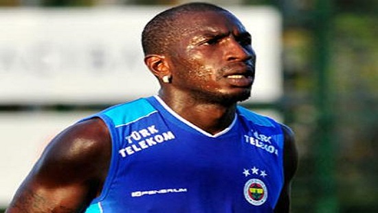 نيانج مهاجم محترف حمل قميص منتخب بلاده وحقق له نجاحات مهمة