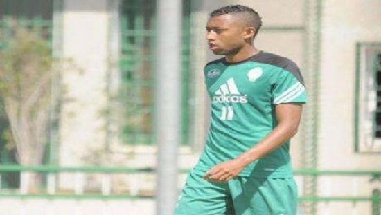 جواد إيسن لاعب الرجاء البيضاوي (برلمان.كوم)