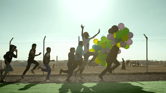 أسما لمنور تمثل المغرب بحملة تضامنية مع أطفال سوريا خلال الشهر الكريم