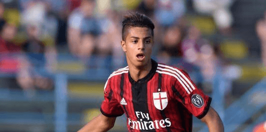 حكيم مستور لاعب فريق أسي ميلان (برلمان.كوم)