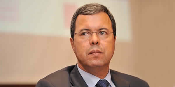 عبد اللطيف زغنون المدير العام لصندوق الإيداع والتدبير (برلمان.كوم)