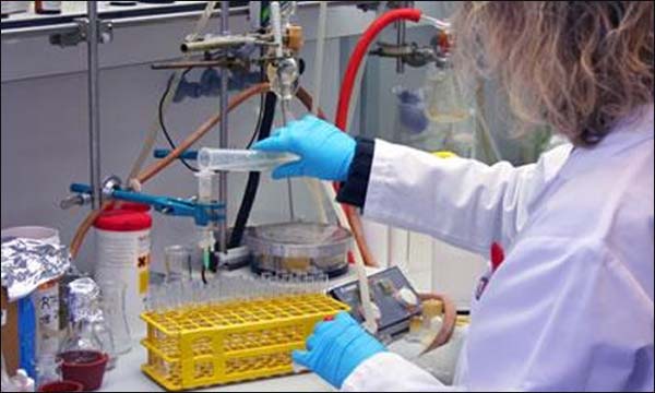 مختبر تحليلات الطبية