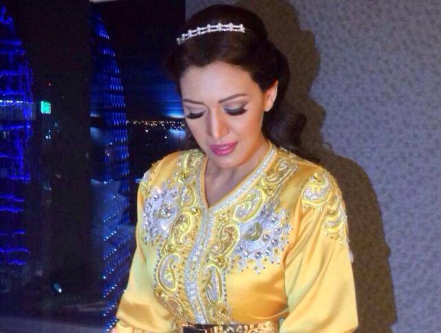 أسما لمنور من الامارات بقفطان أنيق