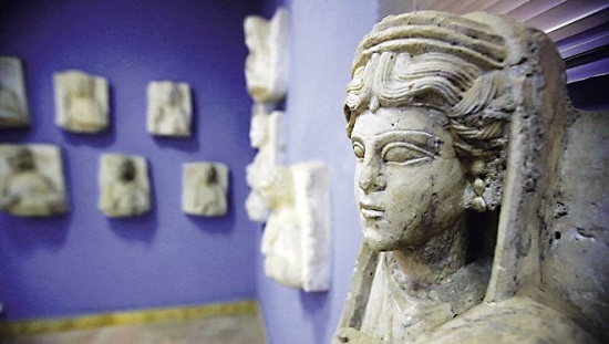 آثار تدمر تتعرض للنسف والتفجير على يد متطرفي داعش