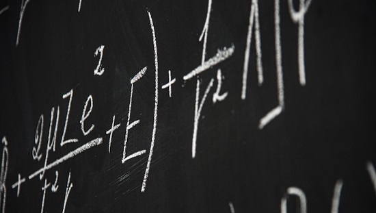 التلاميذ تم انتقاؤهم بناء على اختبارات جهوية واقليمية للكفاءة