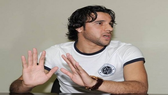 لاعب الوسط صلاح الدين عقال