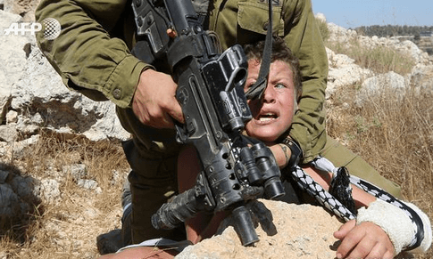 الفيديو انتشر انتشارا واسعا بالمواقع الاخبارية وصفحات مواقع التواصل