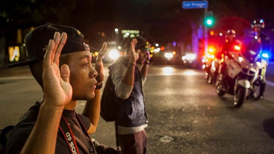 تخوفات من أعمل نهب وشغب في ذكرى وفاة شاب أسود على يد الشرطة