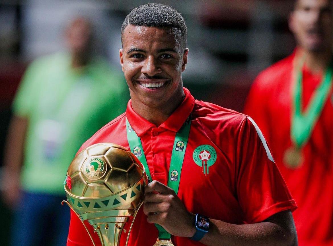 صحيفة “ماركا” تسلط الضوء على الصعود اللافت للدولي المغربي حمزة إكمان