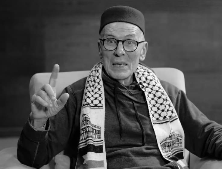 عائلة أسيدون تمنع حاملي الشعارات السياسية من حضور الجنازة.. وتؤكد: هذا مكان ذو قدسية دينية ولا للتسييس (فيديو)