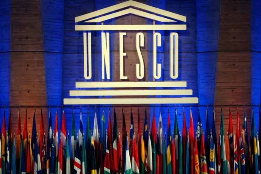 الثقافة… العروس التي تمشي على خيط الزمن